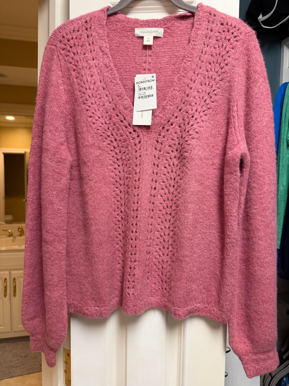Ladies Treasure Bond Size M Pink V-Neck Pointelle Sweater NWT